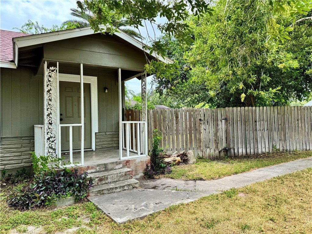 500 W Merriman St – photo 2