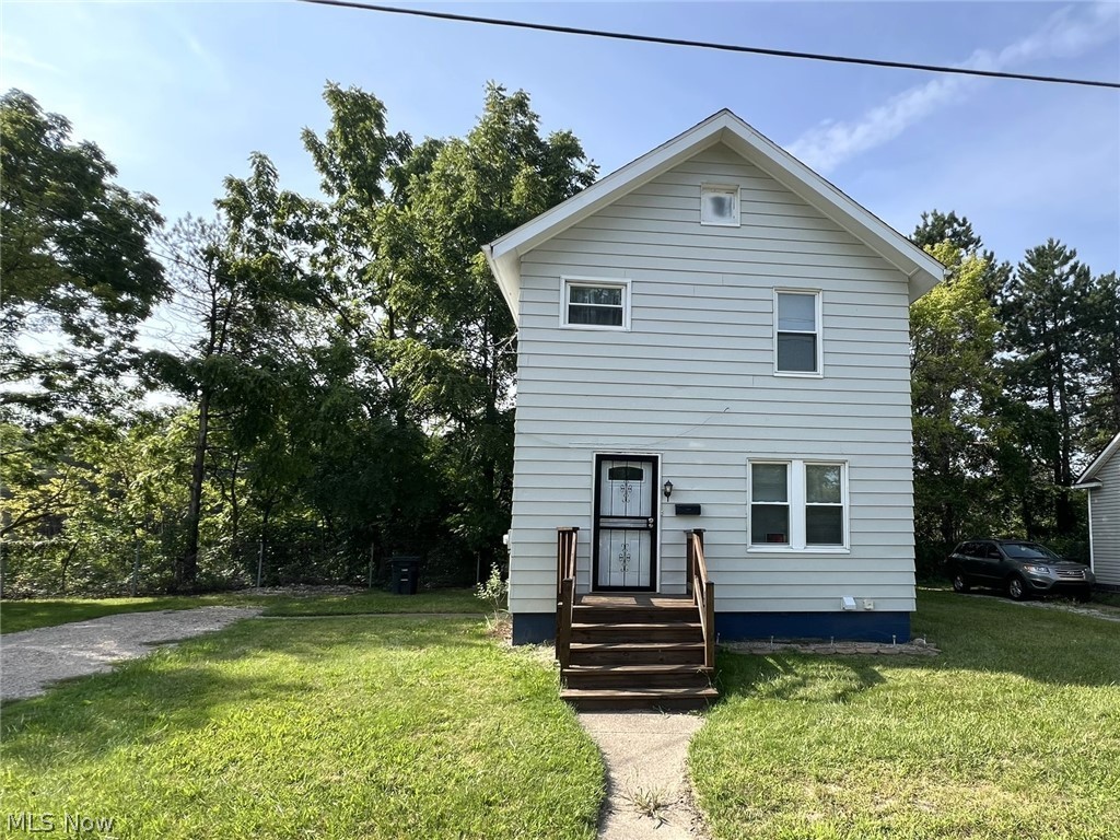 784 Rosamond Ave – photo 1