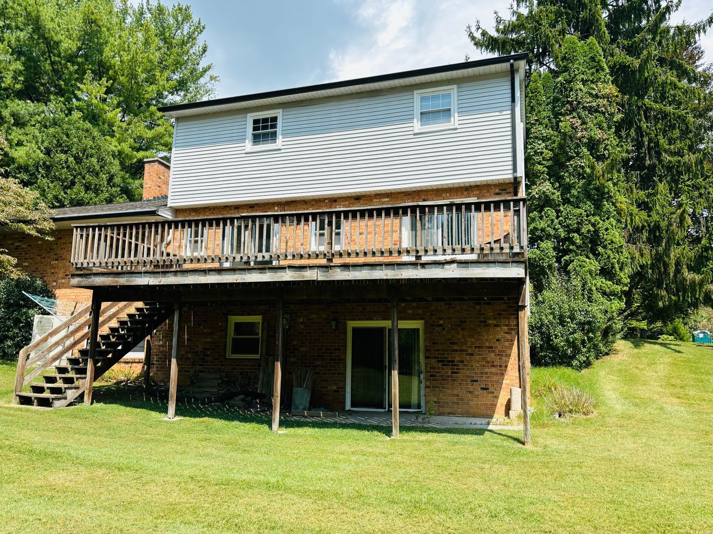 401 Apperson Dr – photo 3