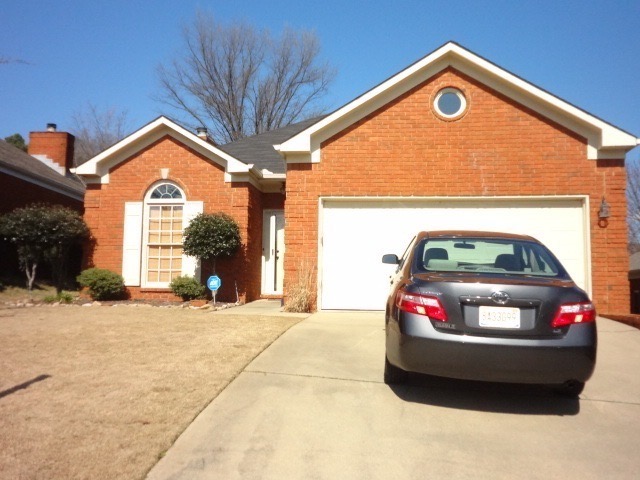 713 Rockford Cir – photo 1