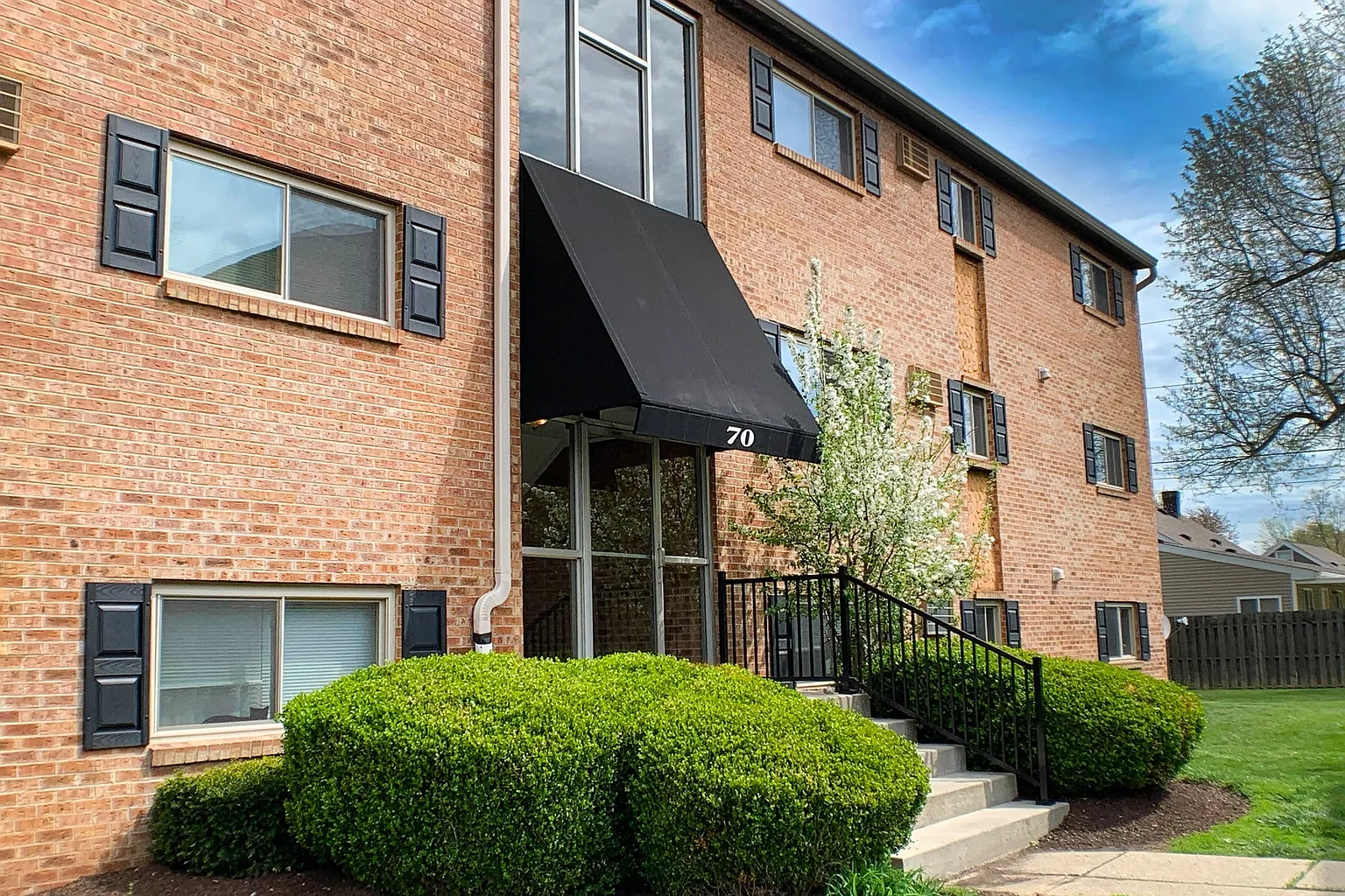 Crown Station Apartments – photo 2