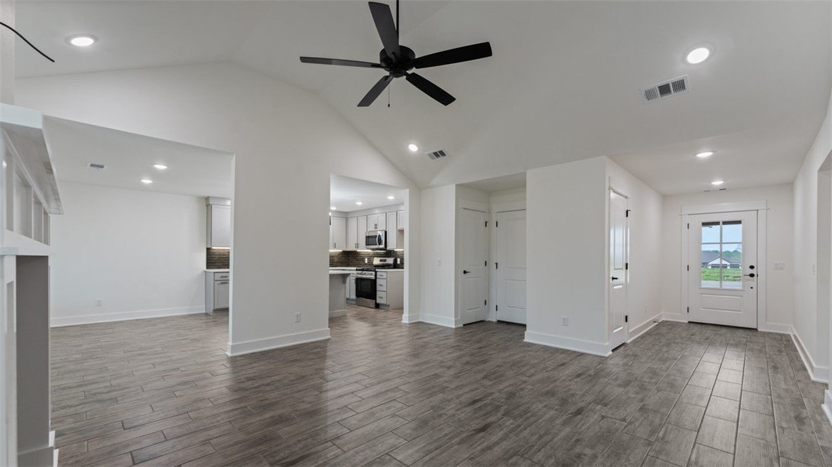 50 N Banner Ave – photo 3