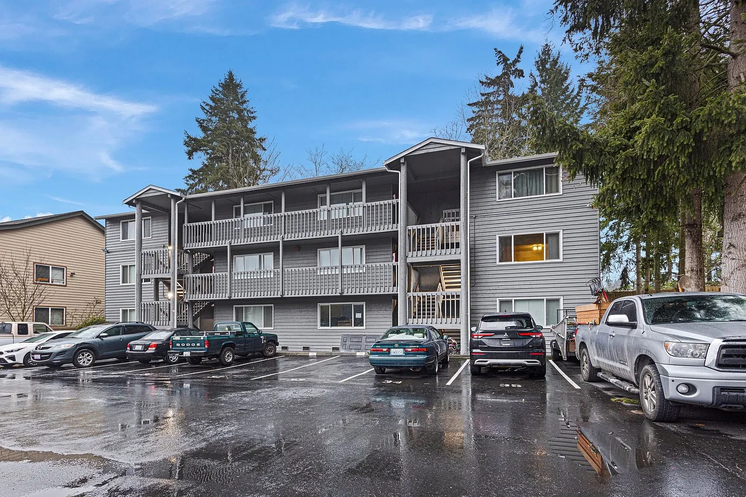 The Lodge @ 73rd – photo 5