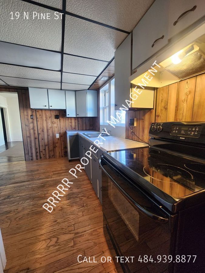 19 N Pine St – photo 3