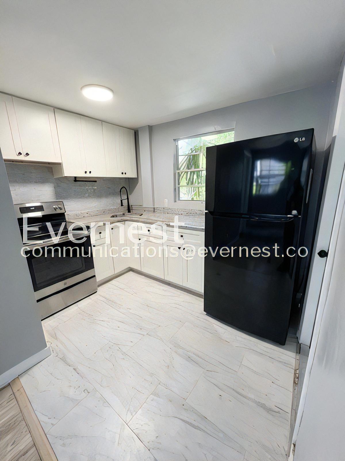669 Avenue B NW unit 9 – photo 3