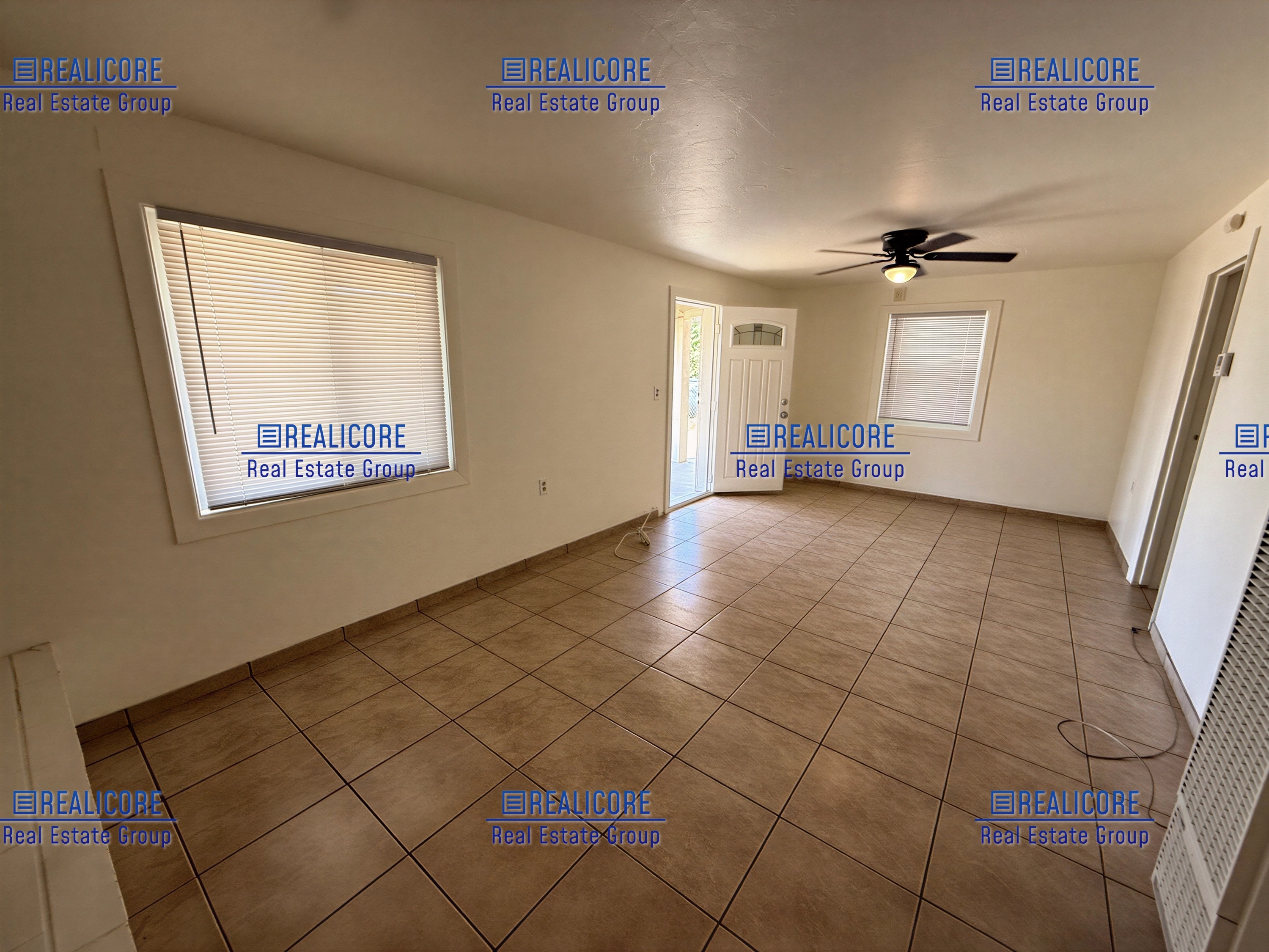 7663 Elm St – photo 1
