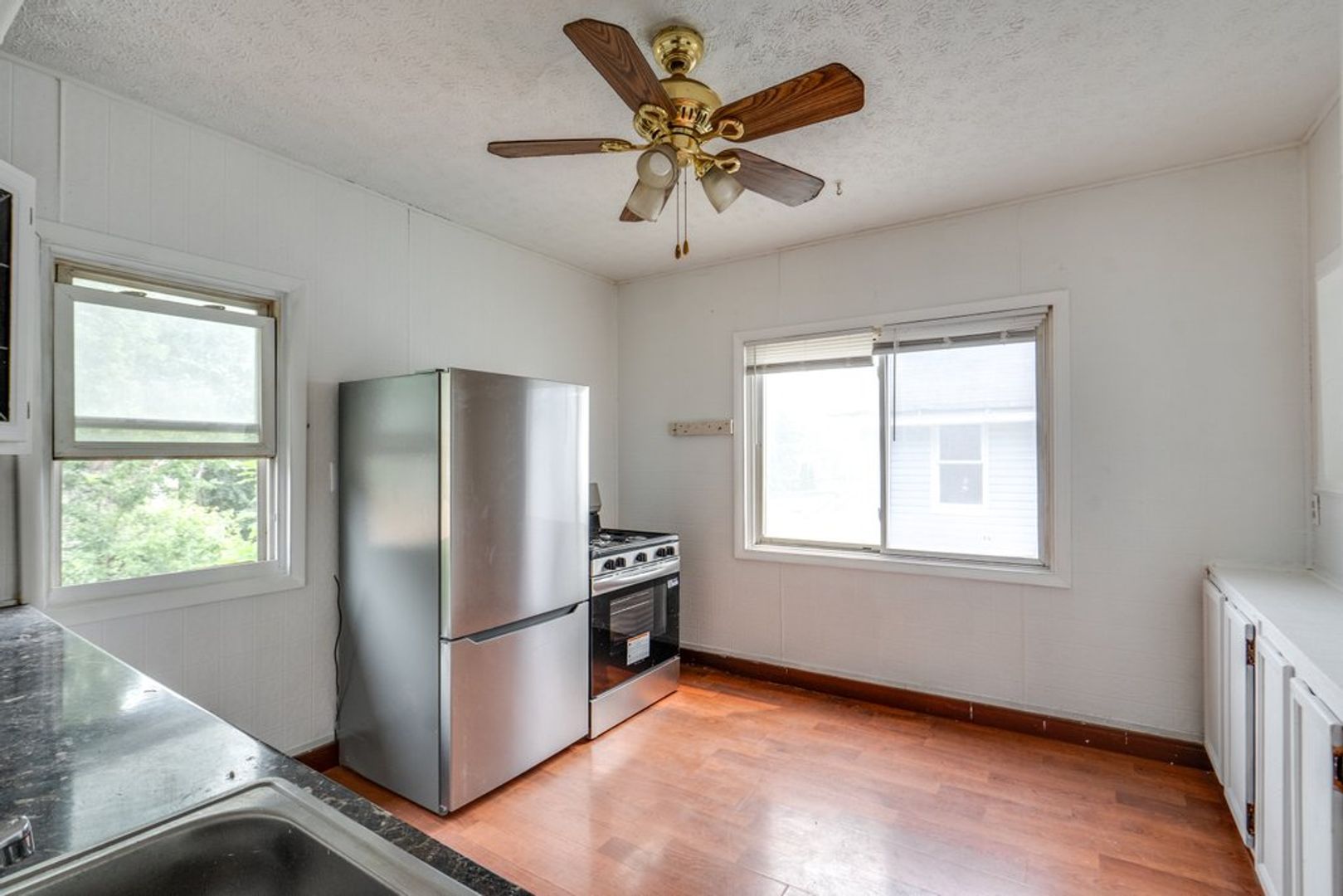 2118 Denison Ave unit UP - 3bd/1.5ba – photo 4
