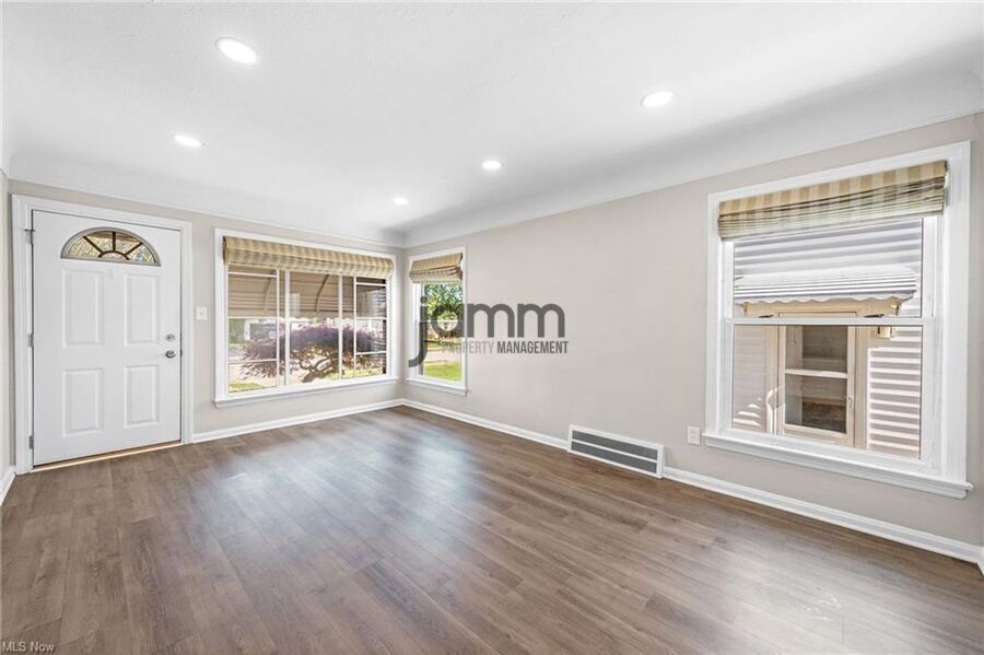 1653 Woodhurst Ave – photo 4