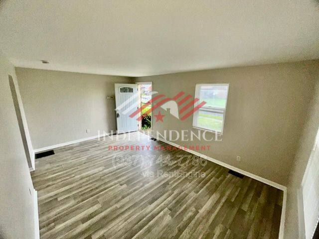 402 Harriet St – photo 2