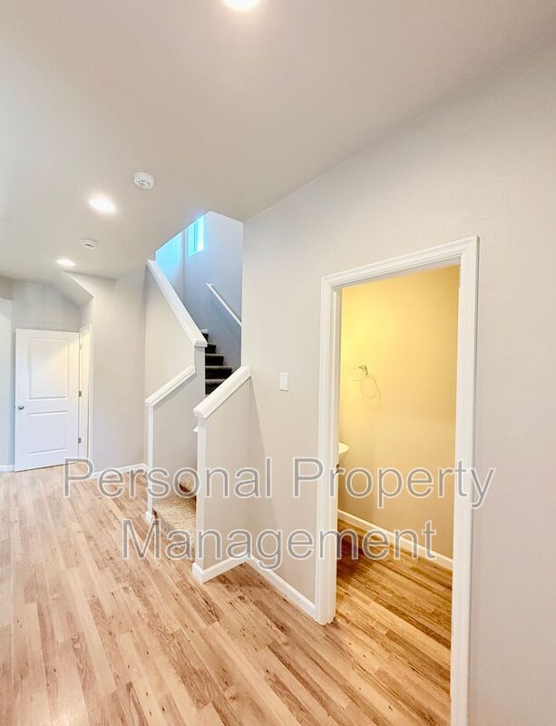 2727 S White Salmon Dr – photo 2