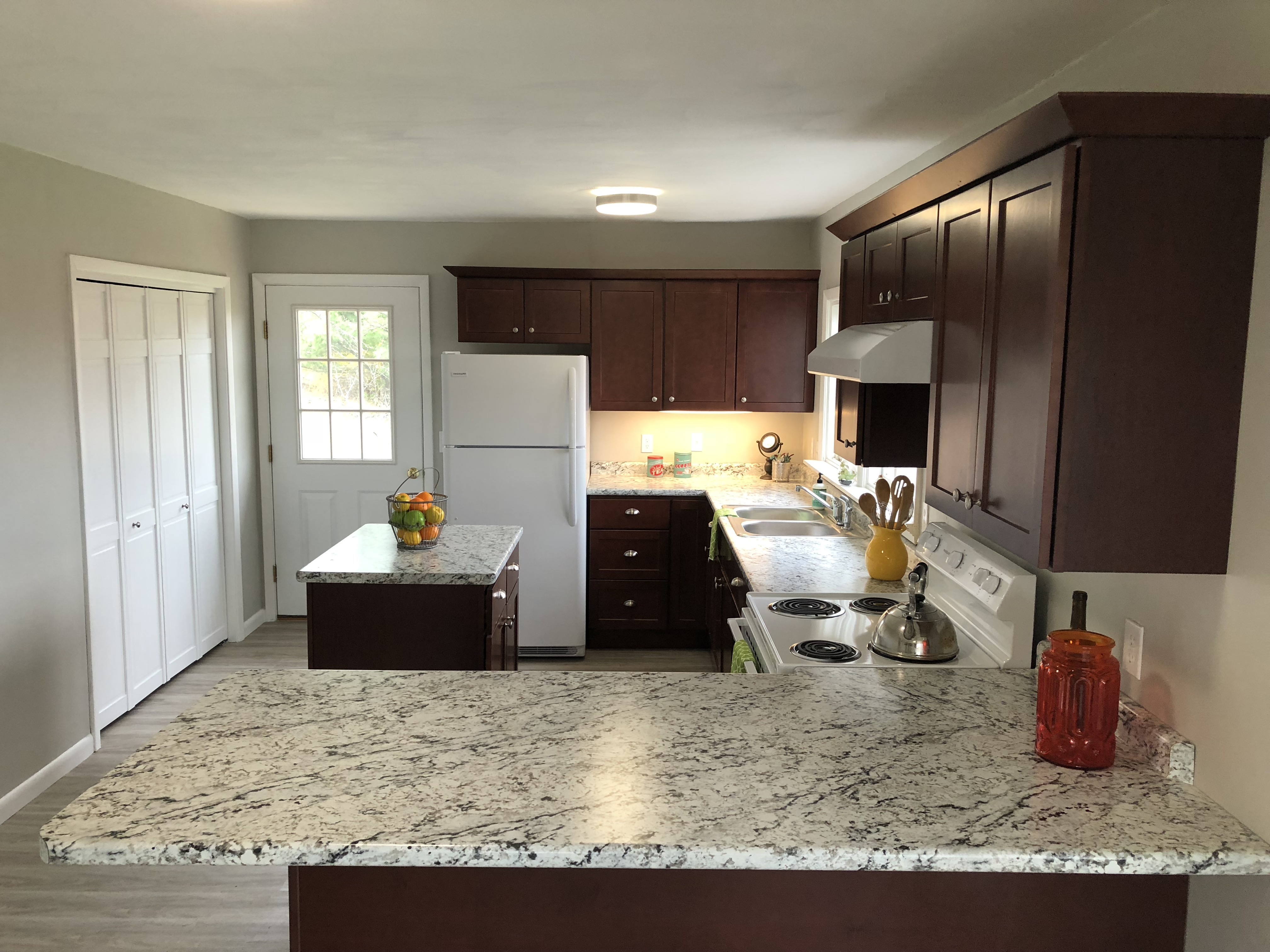 1020 Danby Rd – photo 4