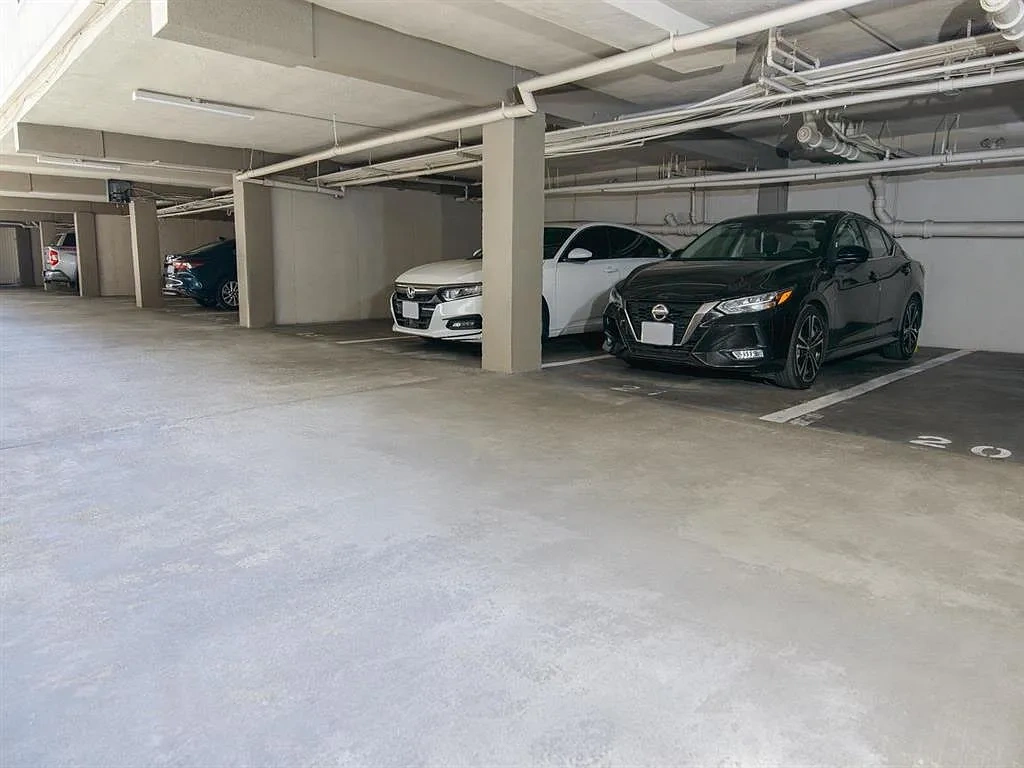 470 Apartments – photo 3