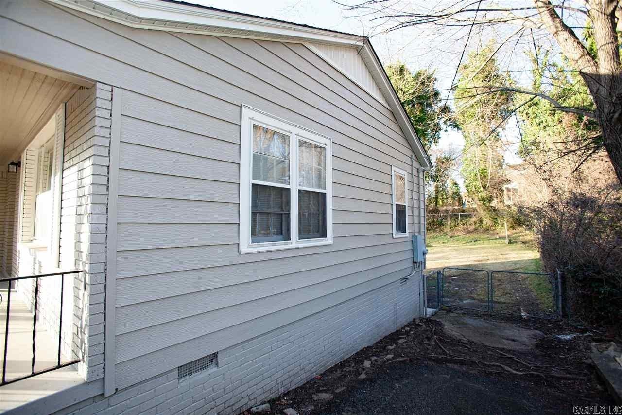 926 W 29th St – photo 2