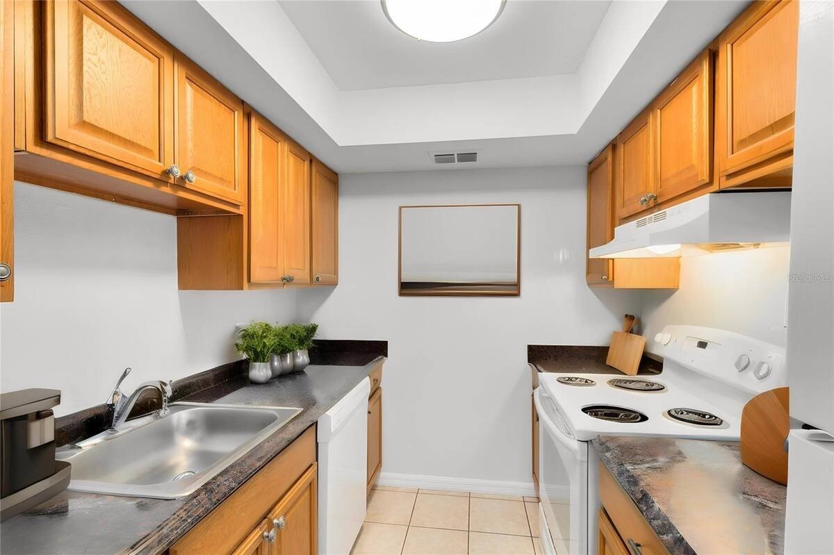 1040 S Buena Vista Dr #1040 – photo 2