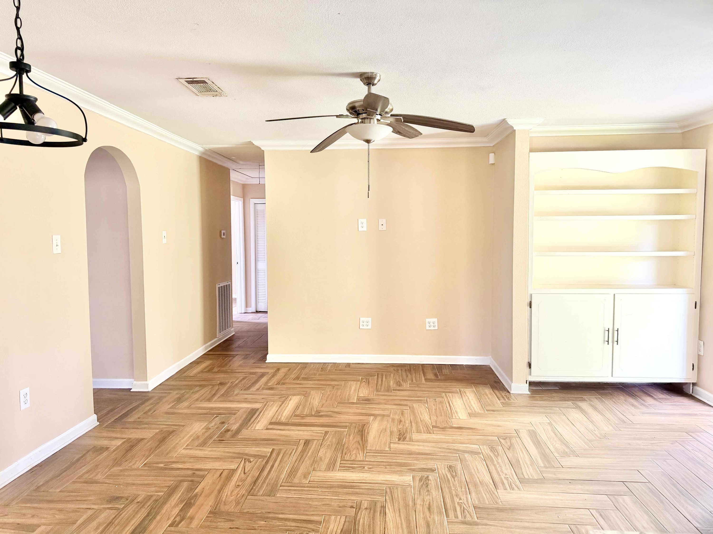 2056 Vickers Dr – photo 3