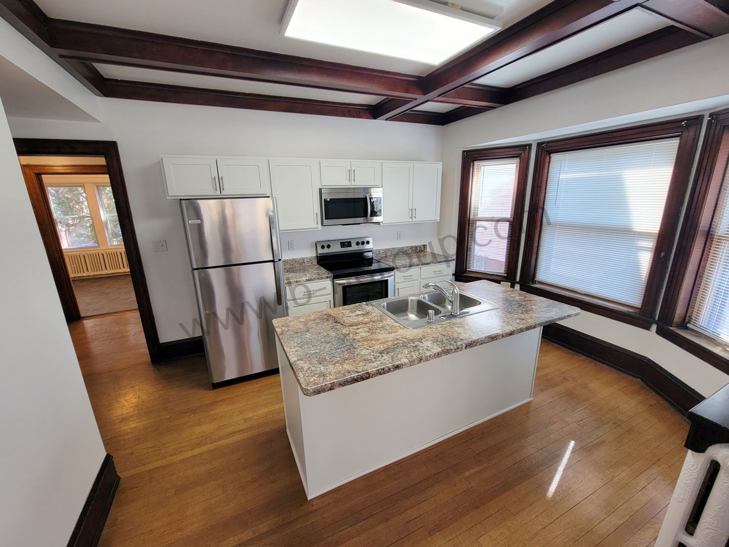 811 60th St unit Apt 1W – photo 1