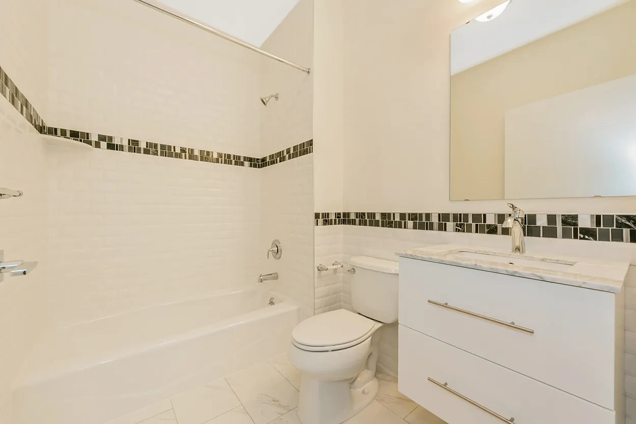 700 Bangs – Floor plan