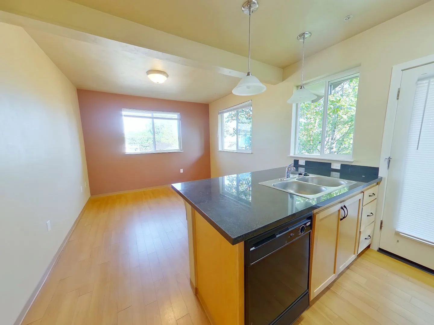 Midtown Apartments – photo 4