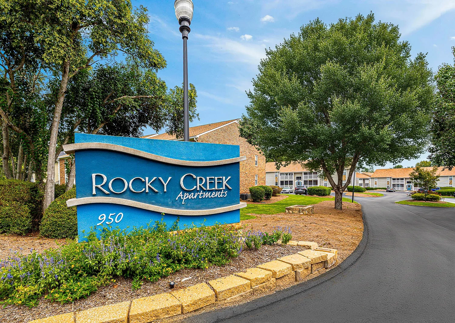 Rocky Creek Apartments – photo 2