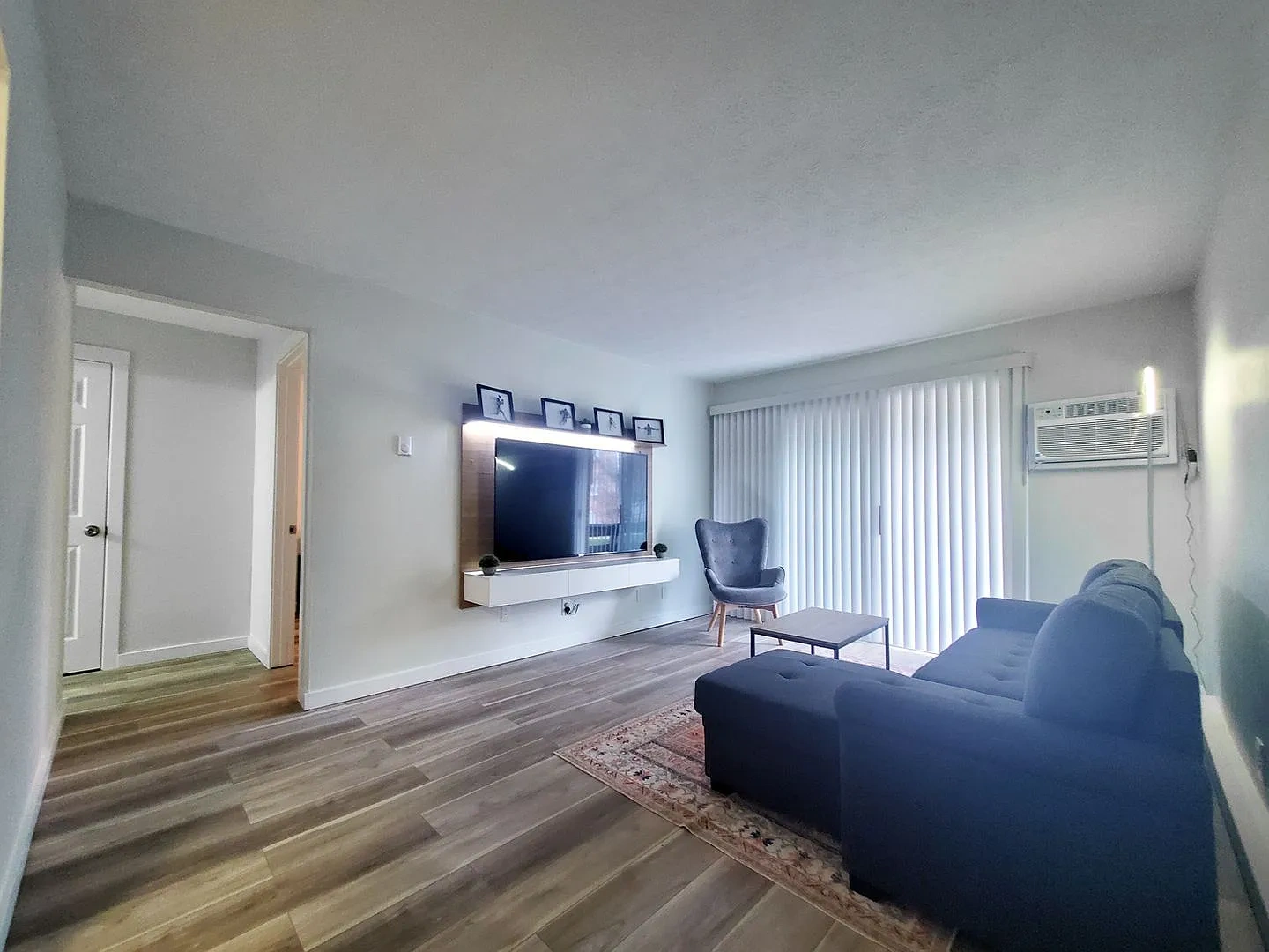 Newly Renovated 1 & 2 Bedroom Apartments in Canton, OH – photo 2