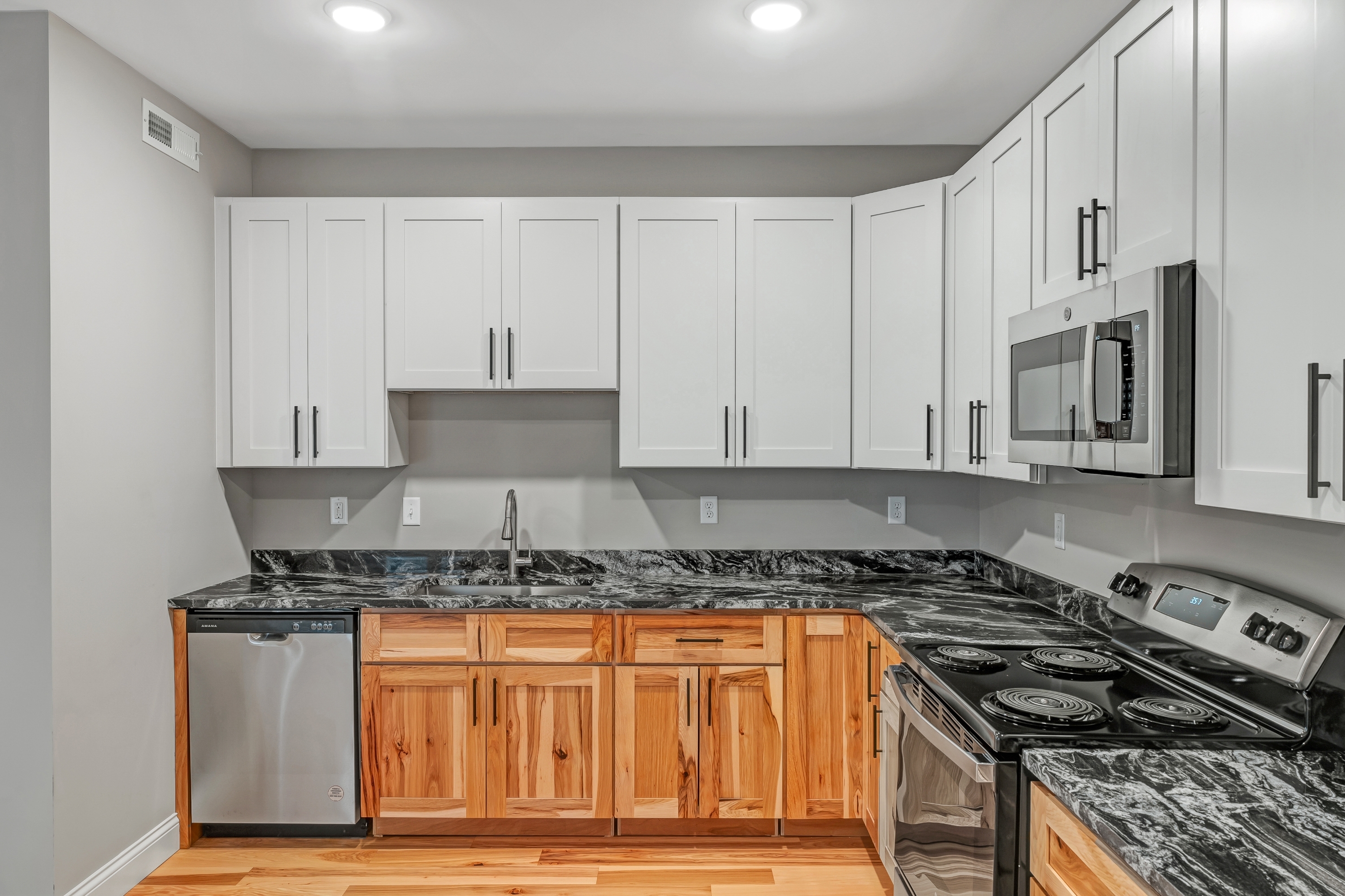 3525 Giles Ave unit # A – photo 1