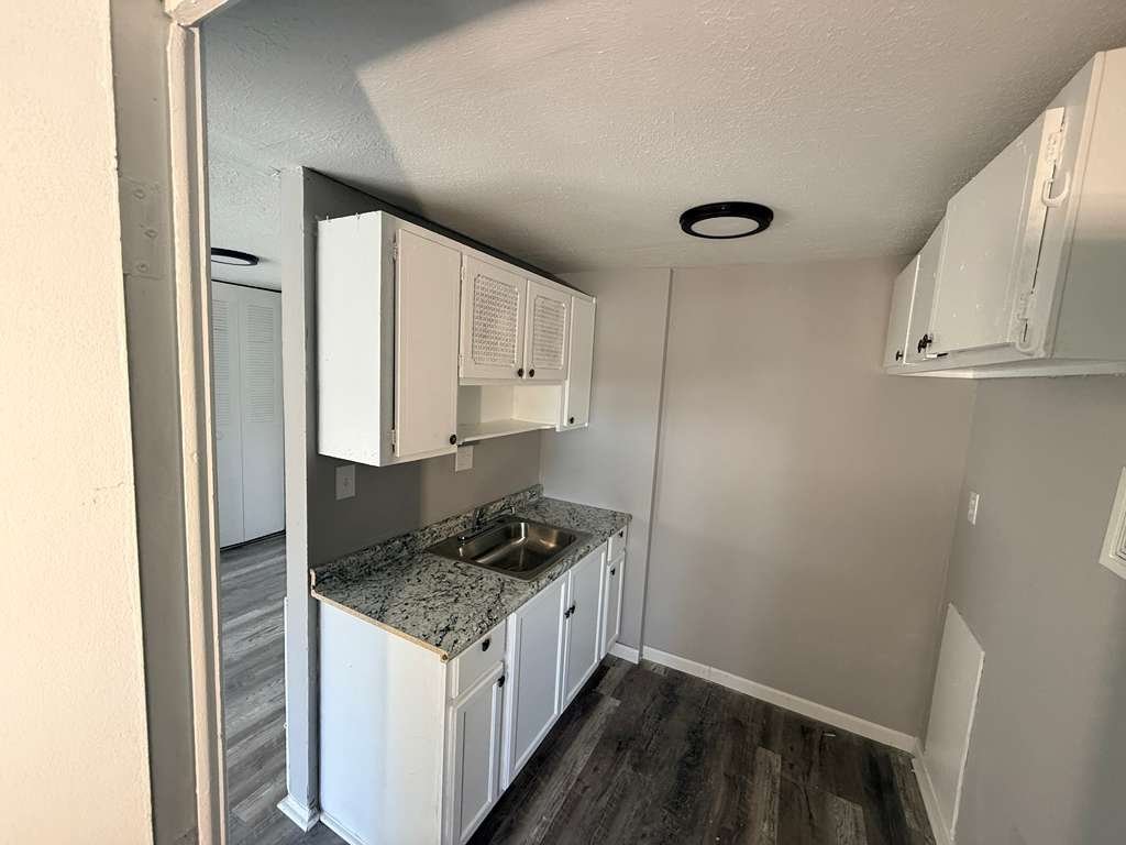 13420 Euclid Ave unit 13444- 213 – photo 4