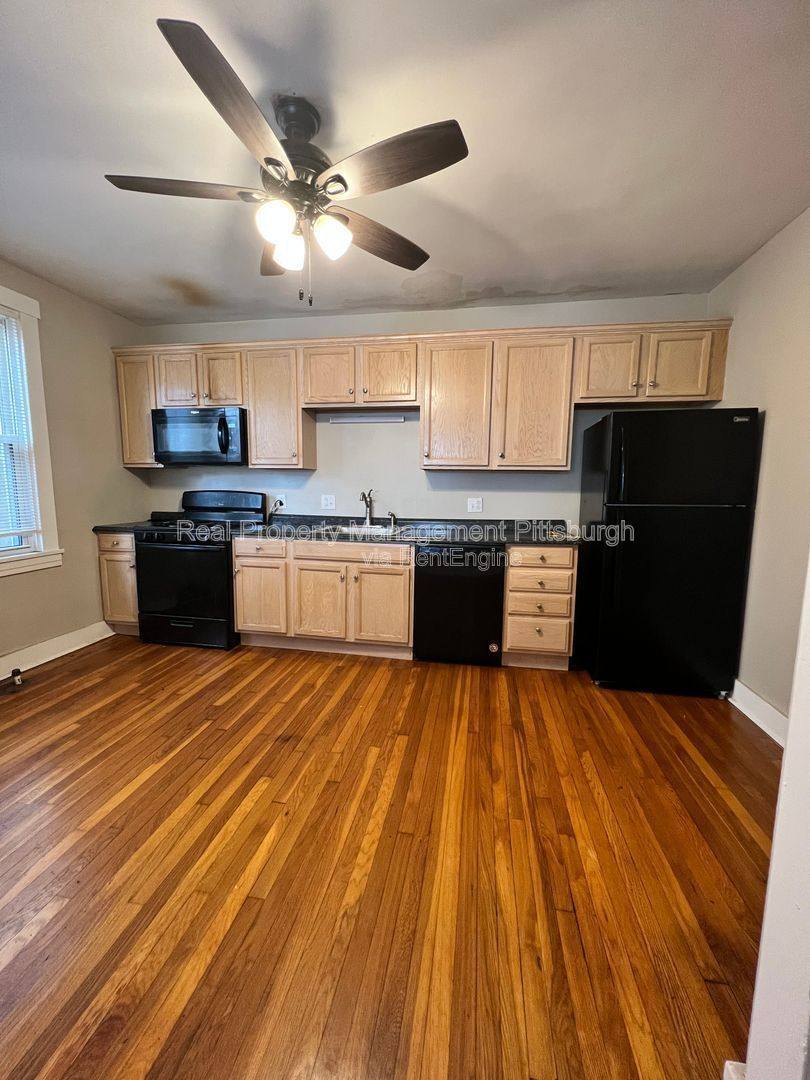 5735 Phillips Ave unit 1 – photo 1