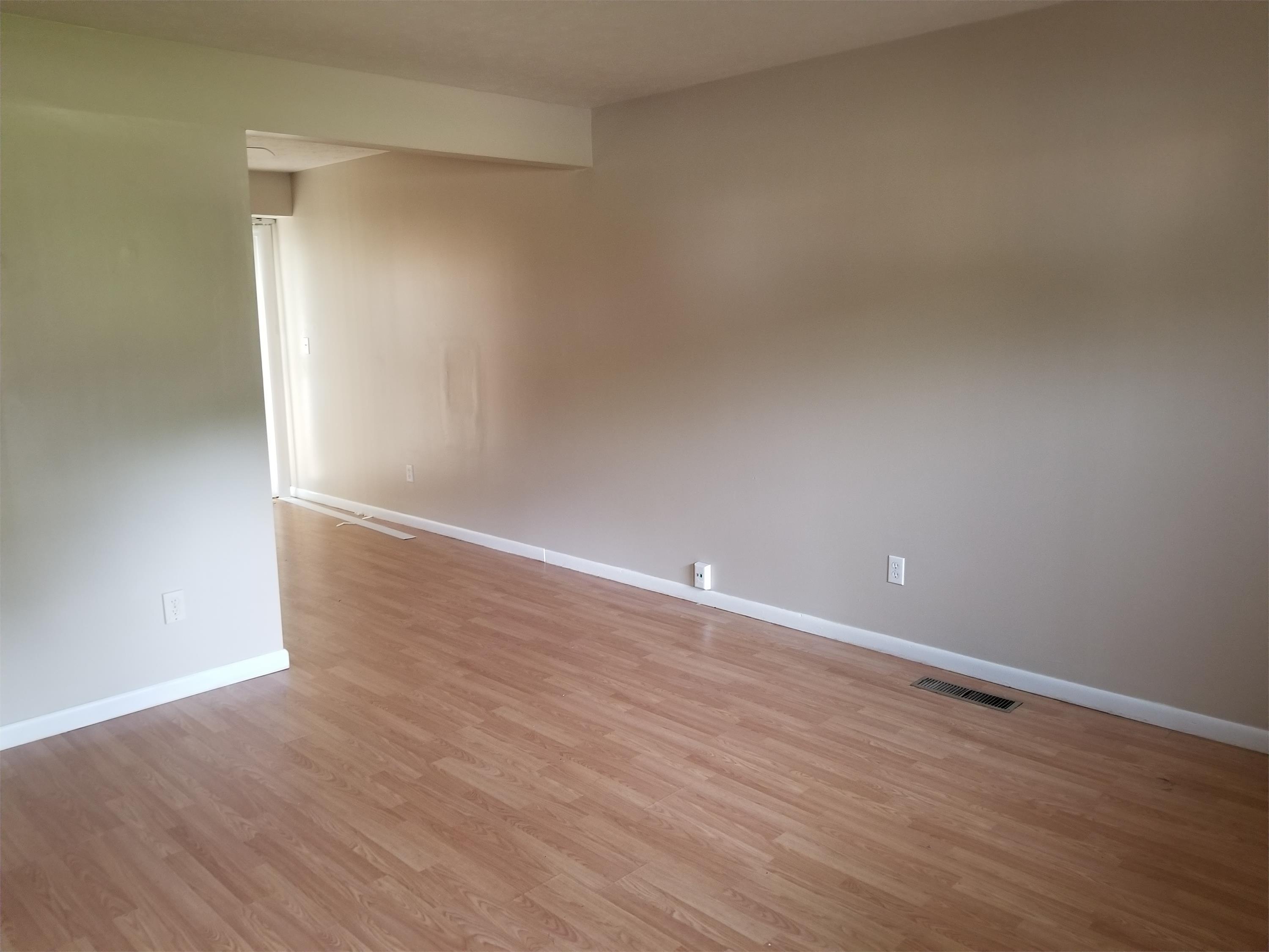 1245 Overbrook Dr – photo 4