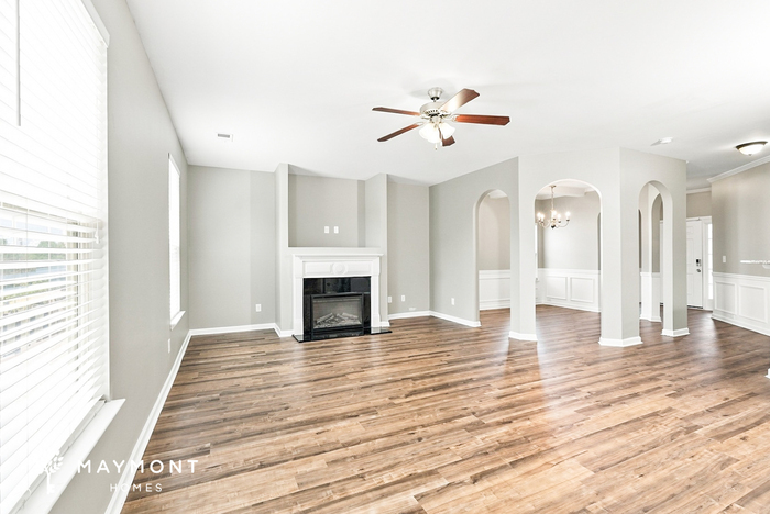465 Lory Ln – photo 5