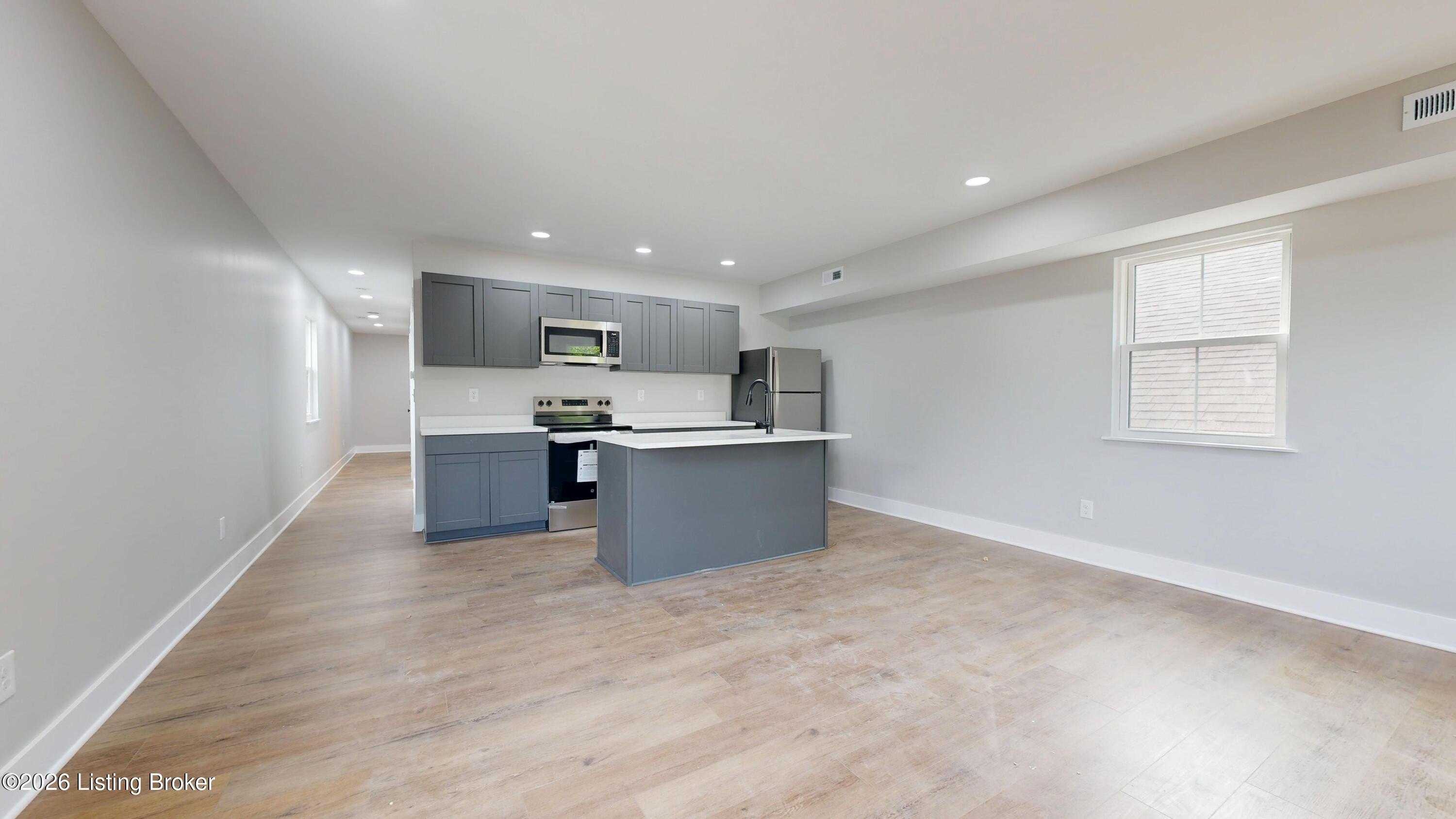 116 Bauer Ave #202 – photo 2