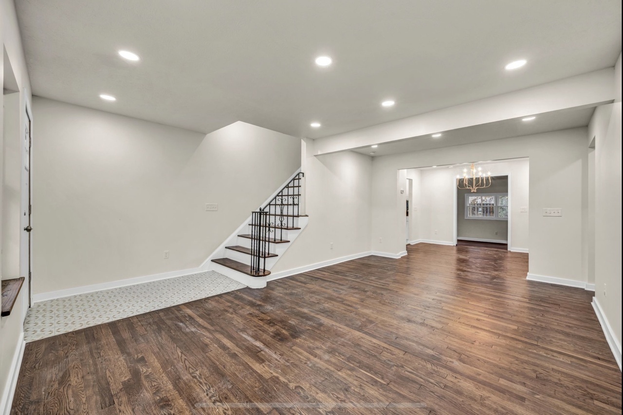 5939 Pearl Rd – photo 3