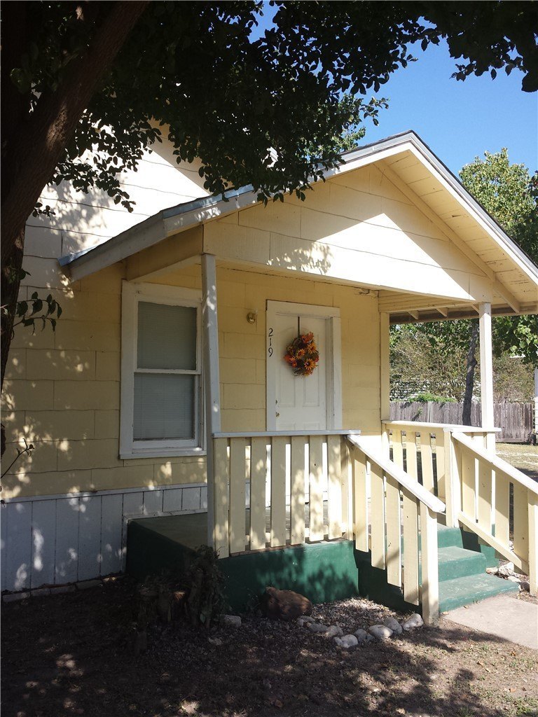 219 Tutt Ave – photo 2