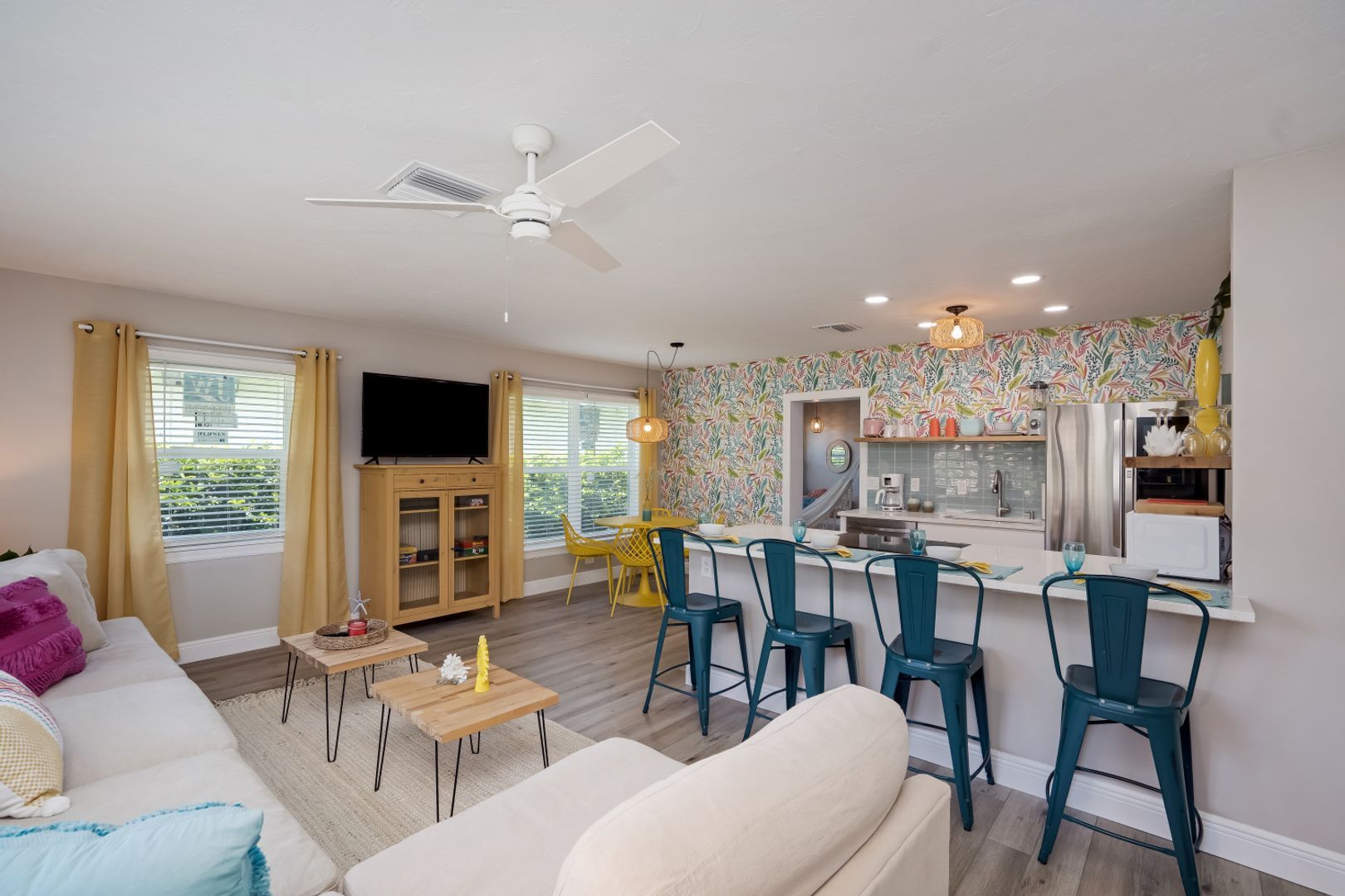 617 26th St W – photo 2