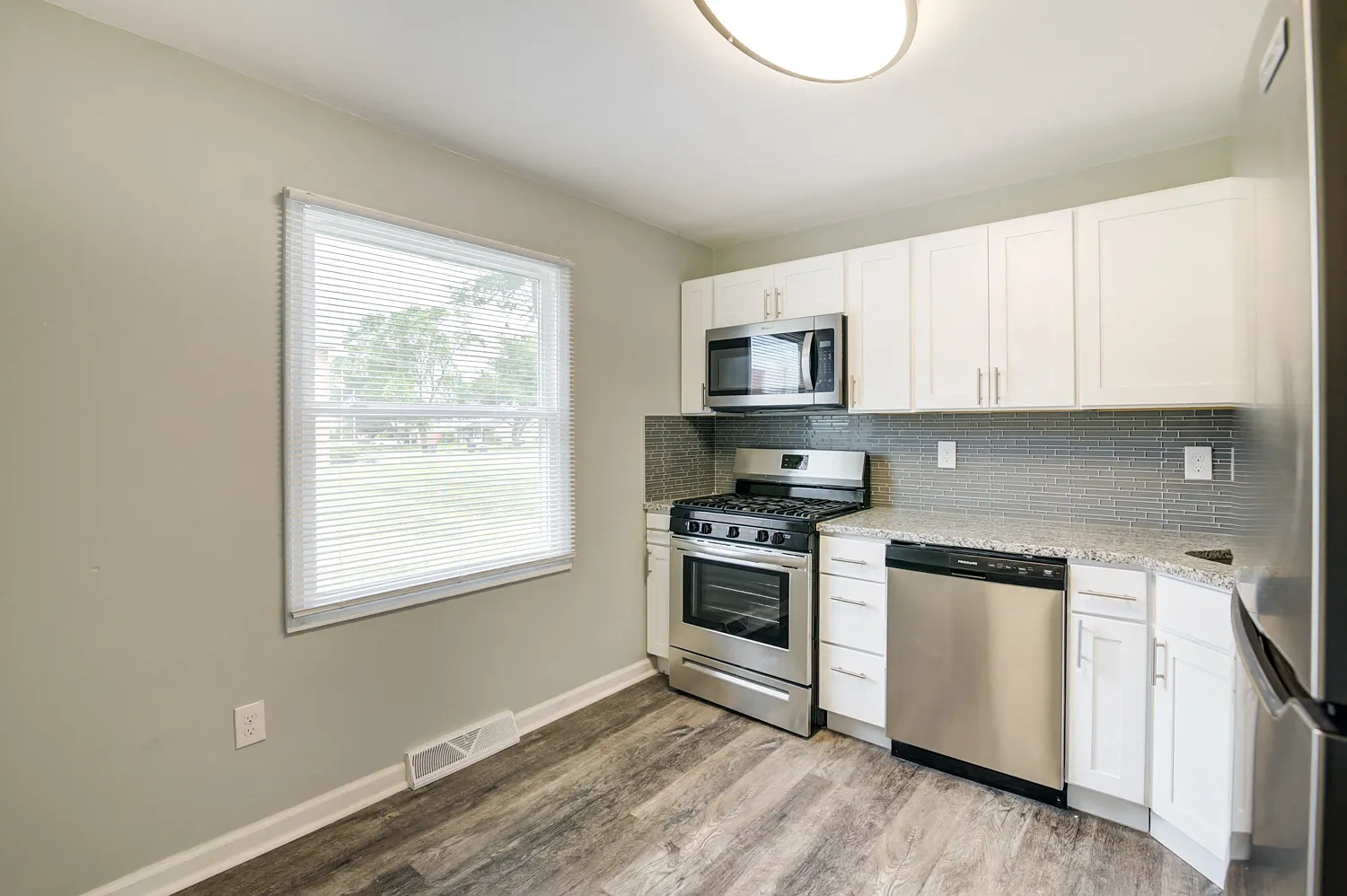 Woodcrest Apartment Homes – photo 2
