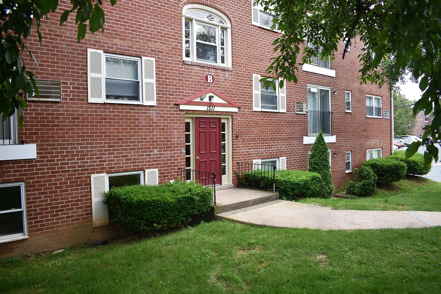 Berkshire Gardens – photo 3