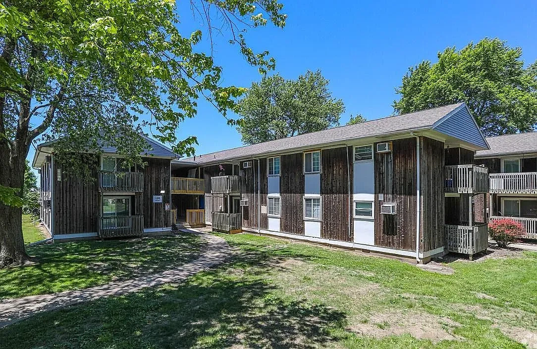 Windcrest Apartments – photo 2
