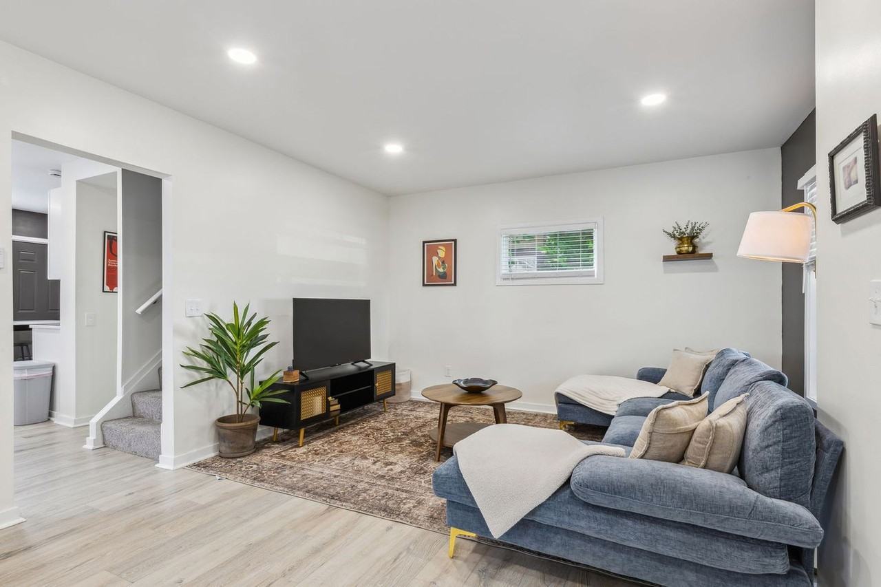 1147 Quilliams Rd unit 1593878P – photo 1