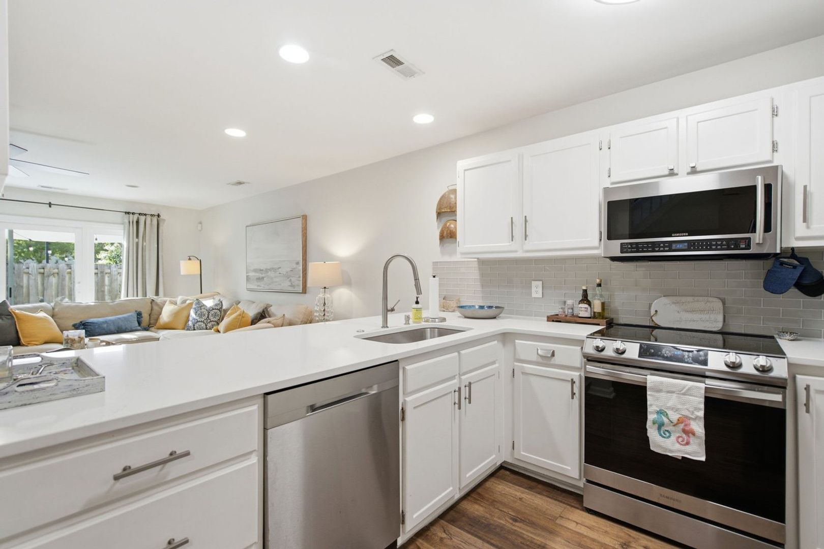 6328 Wrightsville Ave unit H4 – photo 2