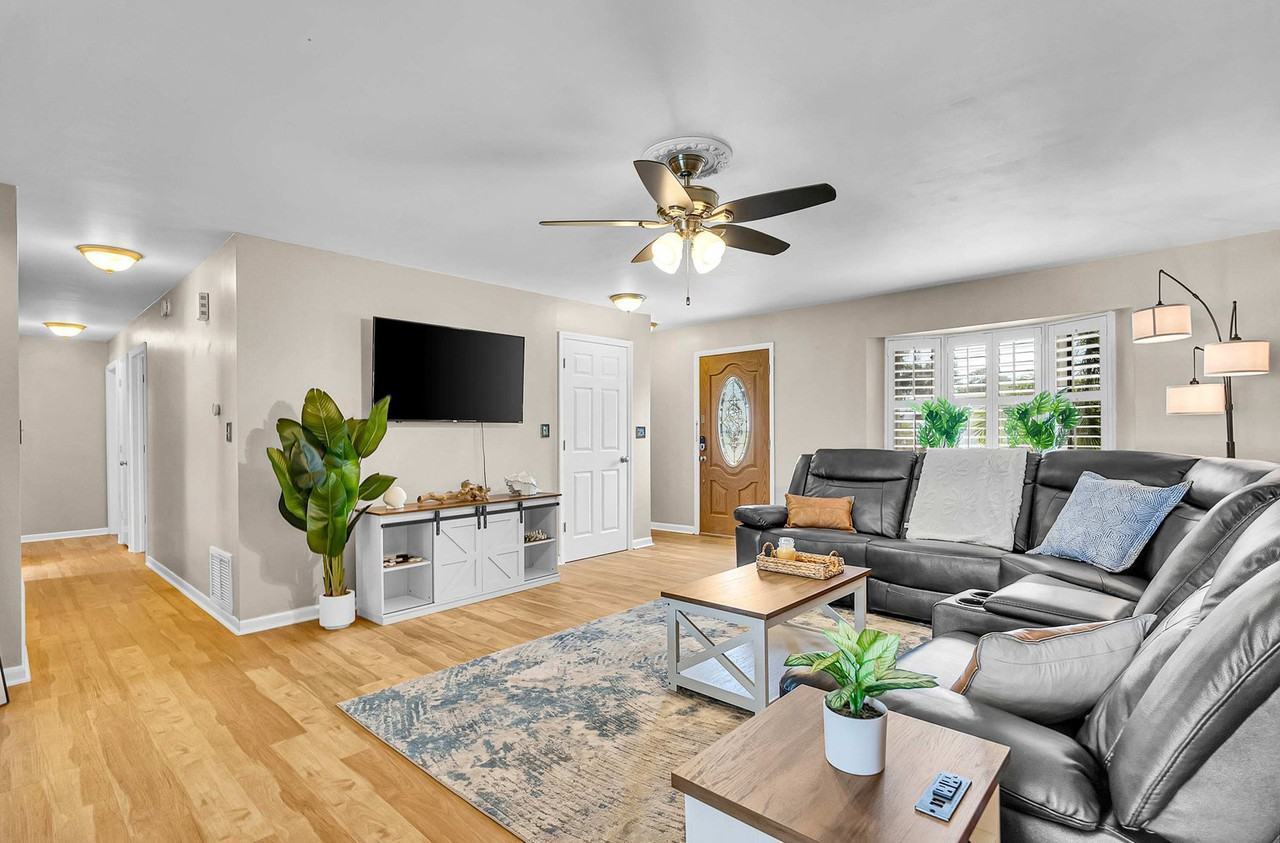 897 Imperial Dr unit 1244950P – photo 5