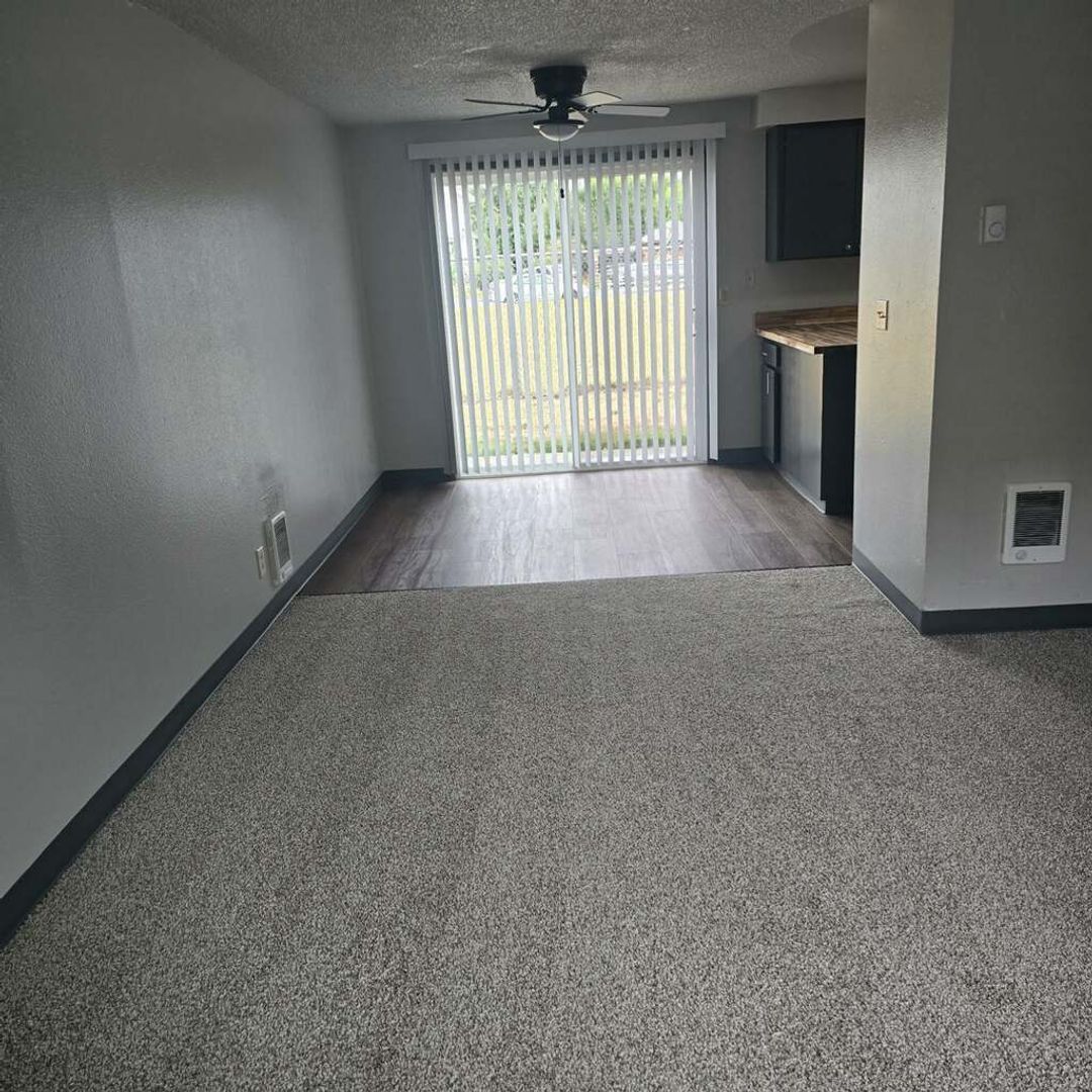 280 5th St unit 3 – photo 2