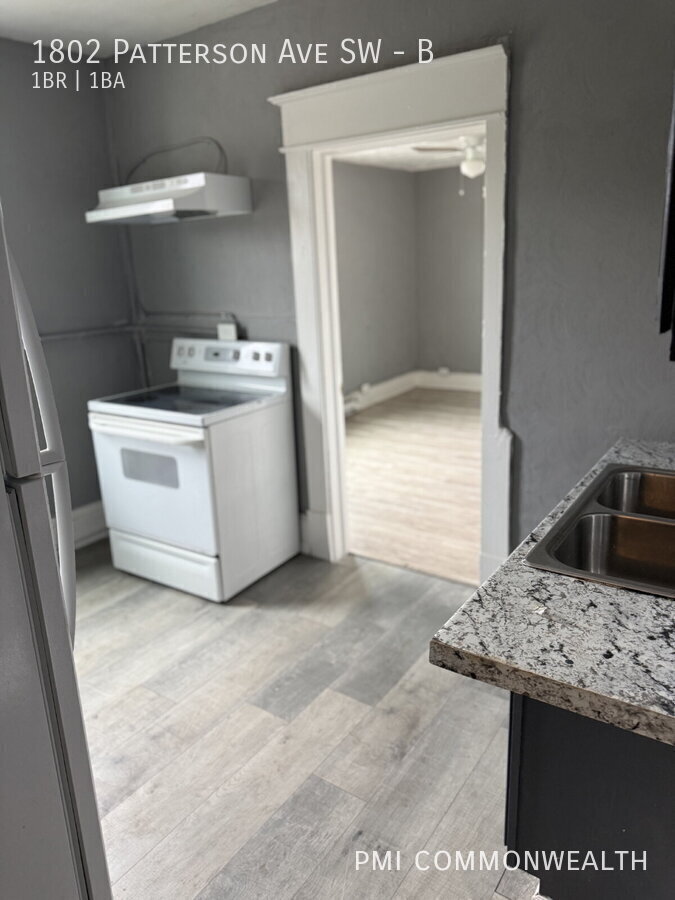1802 Patterson Ave SW – photo 4