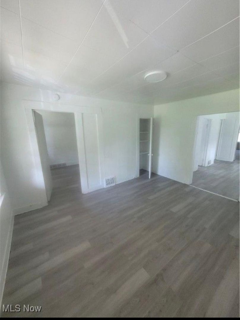 709 E 126th St unit Downstairs – photo 2