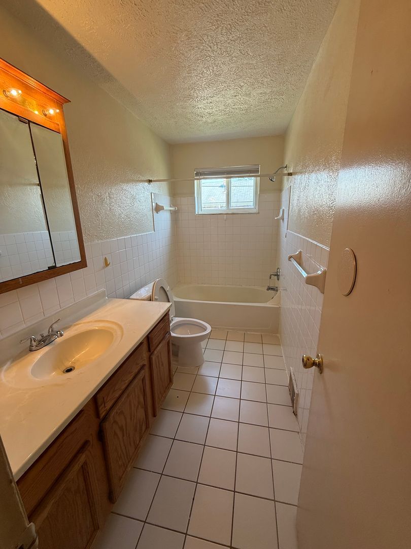 23921 Banbury Cir unit 7 – photo 5