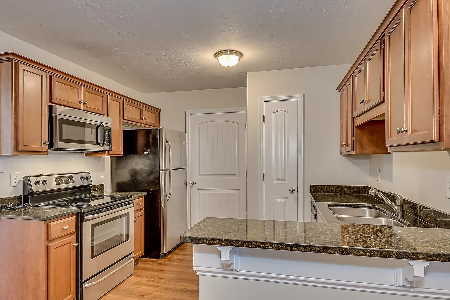 Stonewyck Luxury Townhomes – photo 3