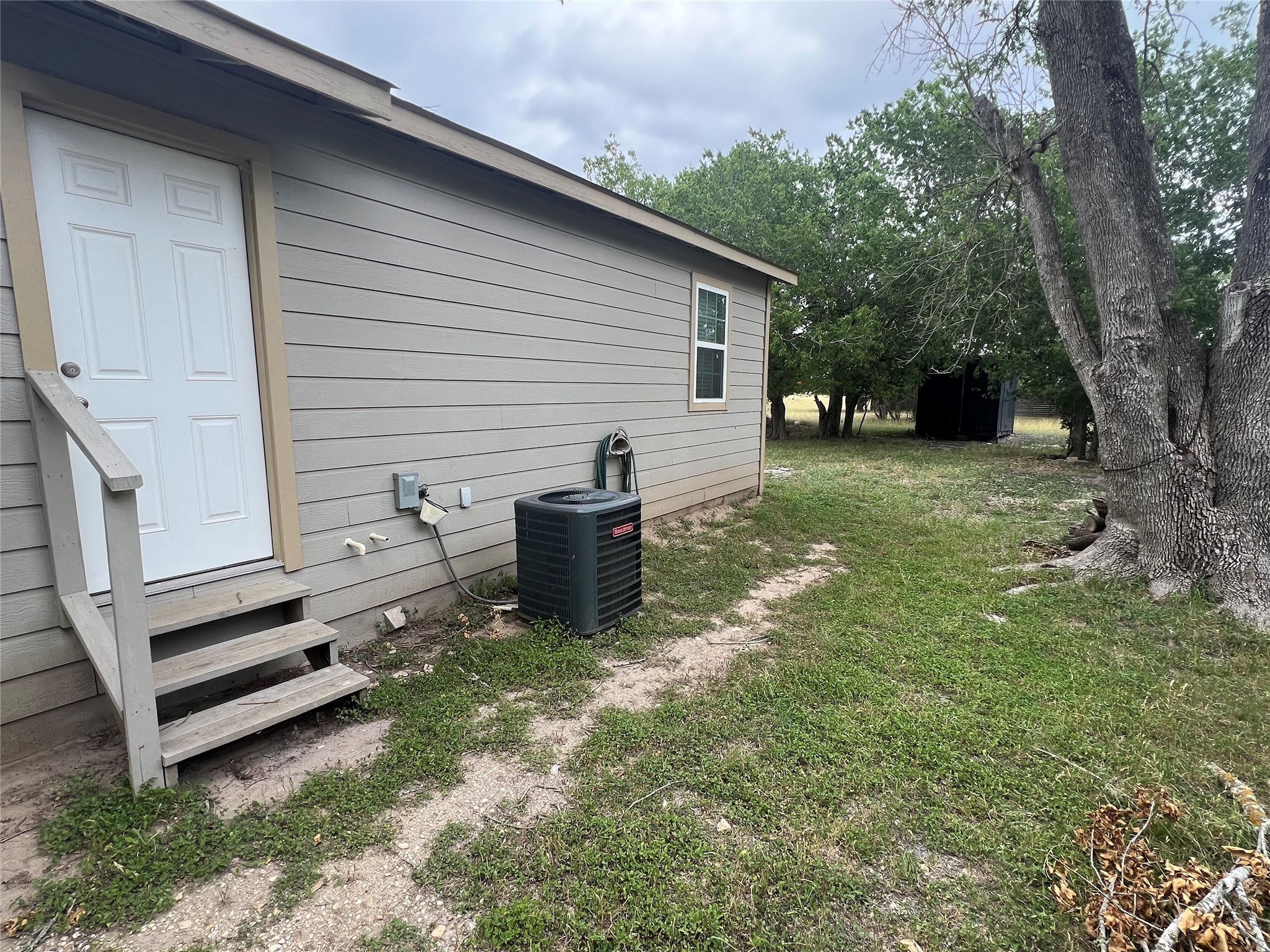 1310 Torres St – photo 5