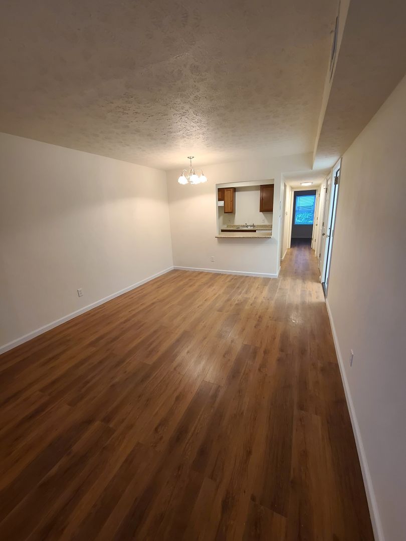 253 W High St unit D – photo 2