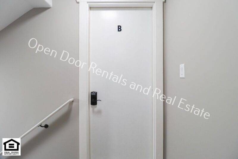 315 S Washington St unit B – photo 3
