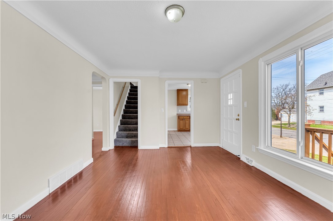 10518 Langton Ave – photo 5