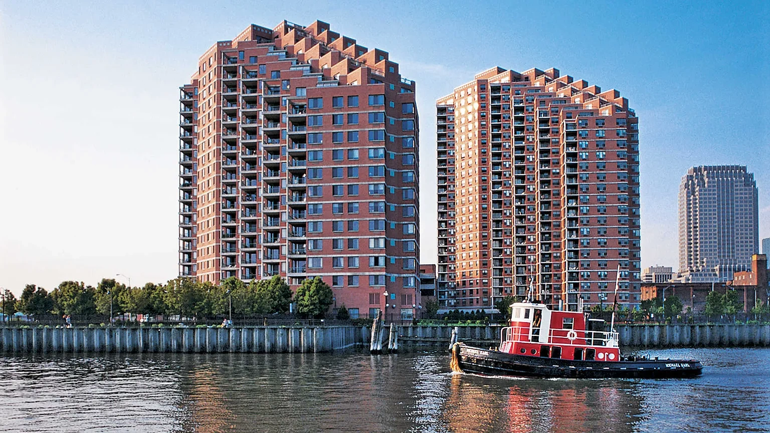 Portside Towers – photo 2