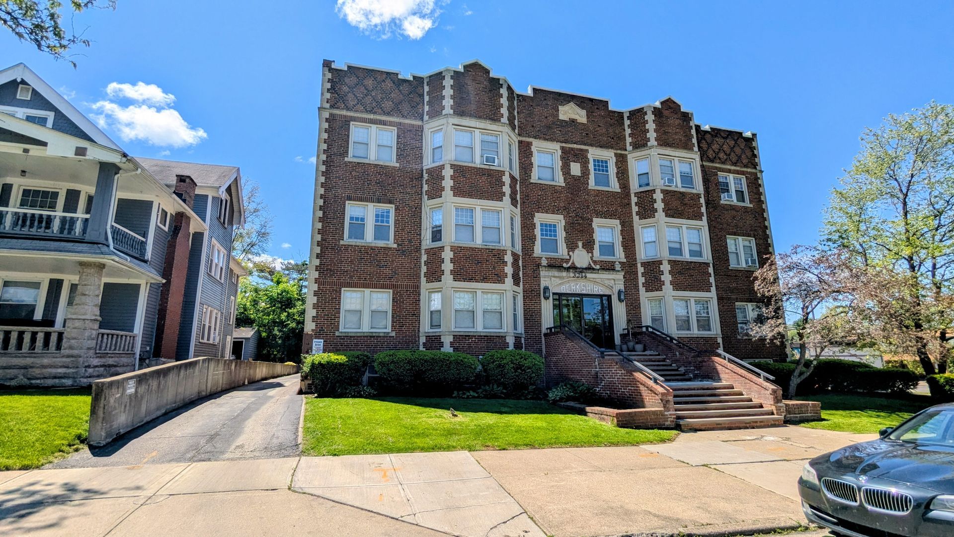 3214 Berkshire Rd unit 203 – photo 2